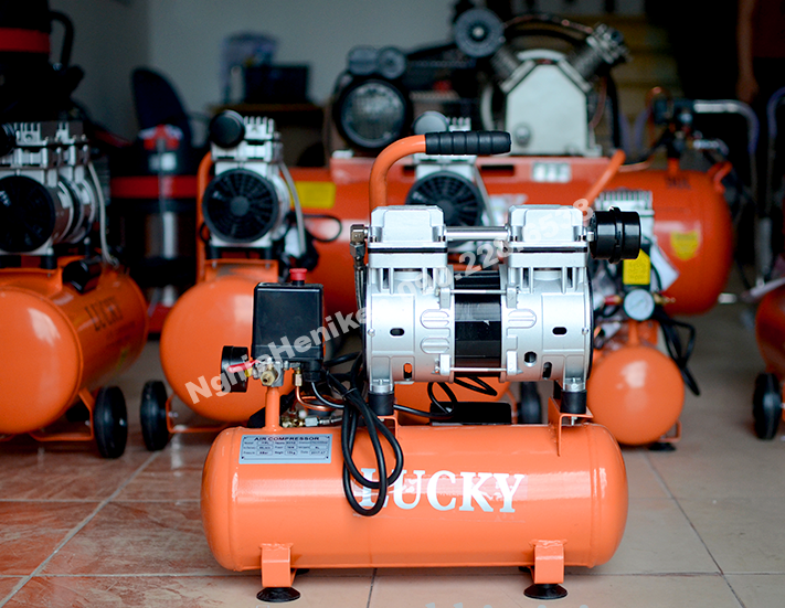 May Nen Khi Lucky Khong Dau 9l Moi.png May Nen Khi Lucky Khong Dau 9l Moi.png