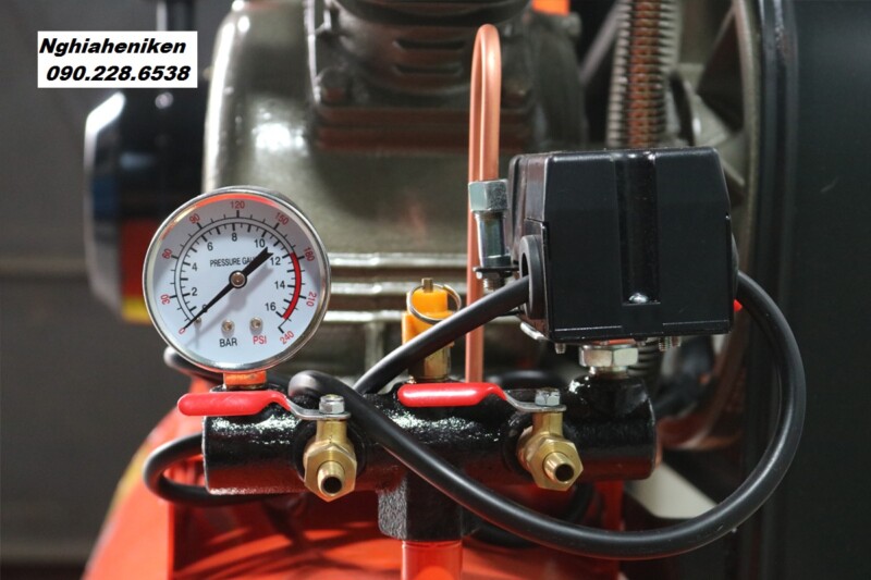 Đồng hồ đo áp máy nén khí Ocean Shark model V 0.25/8