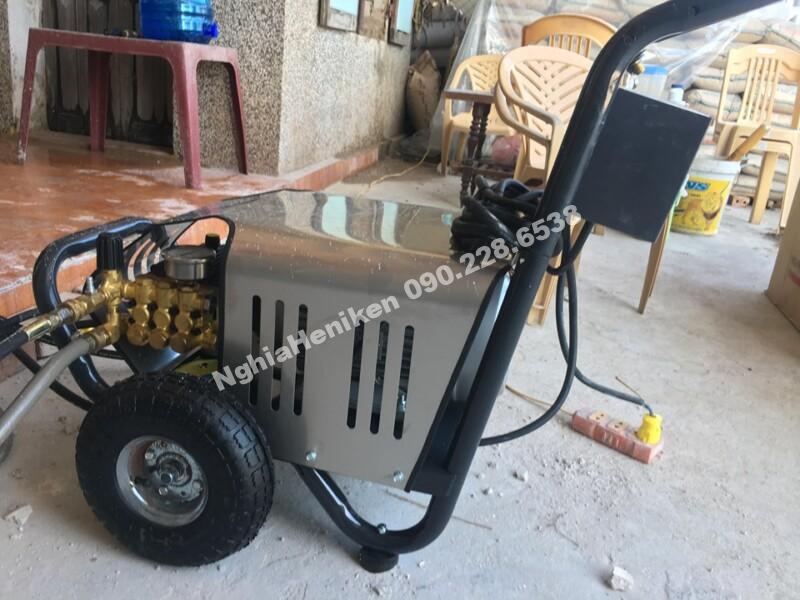 Mat Ben May Rua Xe Luba 15m26 37kw Mat Ben May Rua Xe Luba 15m26 37kw